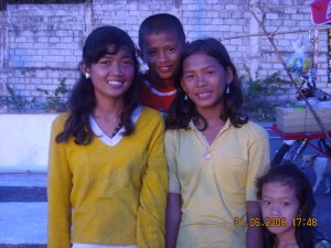 Poor children in Manila